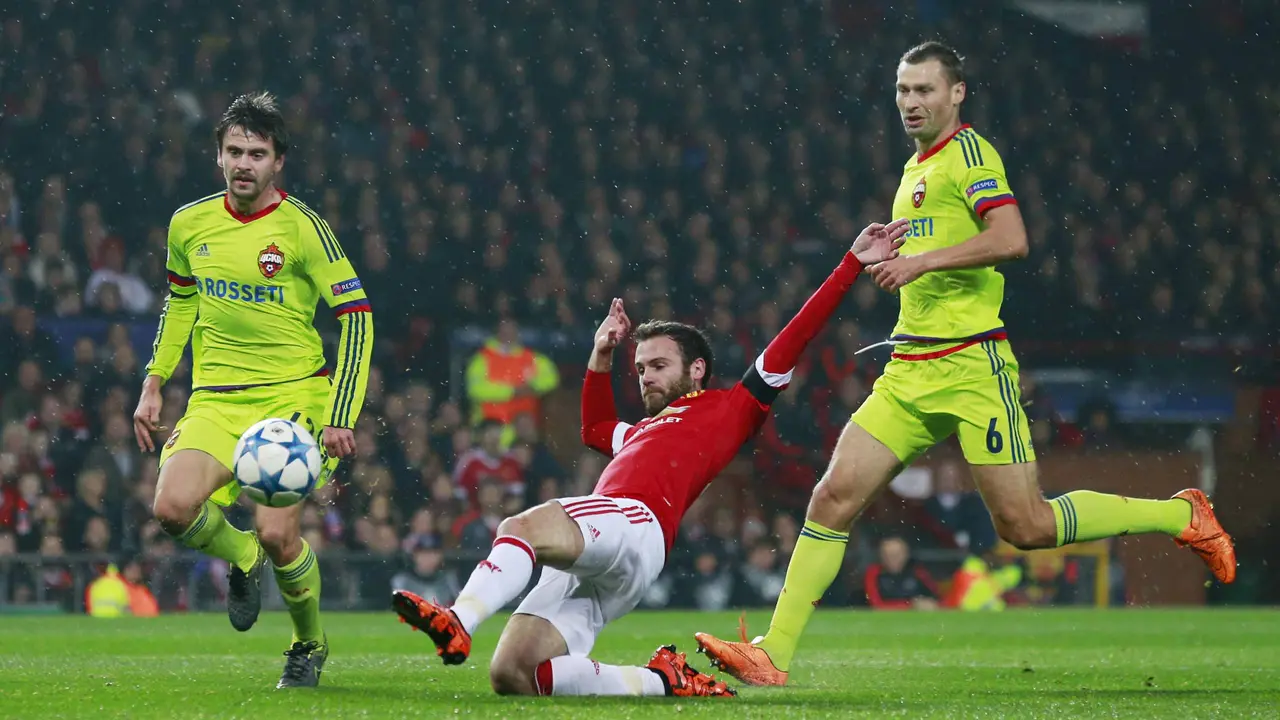Rooney bawa MU menang tipis 
