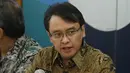 Badan POM menggelar konferensi pers terkait pangan ilegal, Jakarta, Kamis (18/6/2015). Badan POM berhasil menggerebek sebuah gudang  pangan olahan impor ilegal senilai Rp500 Juta di kawasan Pantai Kapuk. (Liputan6.com/Herman Zakharia)