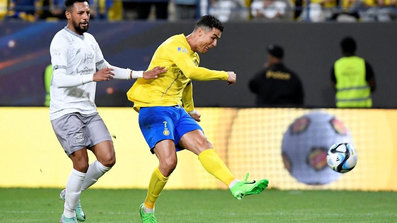 <b>"Beginilah cara kami melakukannya. Kemenangan luar biasa dan hat-trick lainnya!" </b><br>