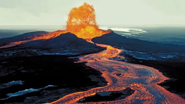 Taman Nasional Vulkanis di Hawaii