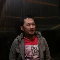 Dalam karir segala usahan Hanung dibayarkan lewat kesuksesan film-film yang ia mempunyai andil dalam produksinya. Dan sang istri yang kini tengah hamil anak ketiganya. (Andy Masele/Bintang.com)