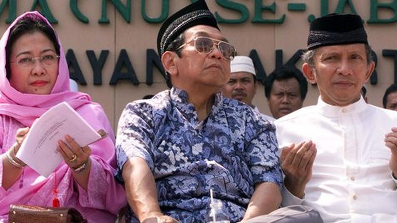 Kisah lucu Gus Dur selalu ingin jahili Amien Rais