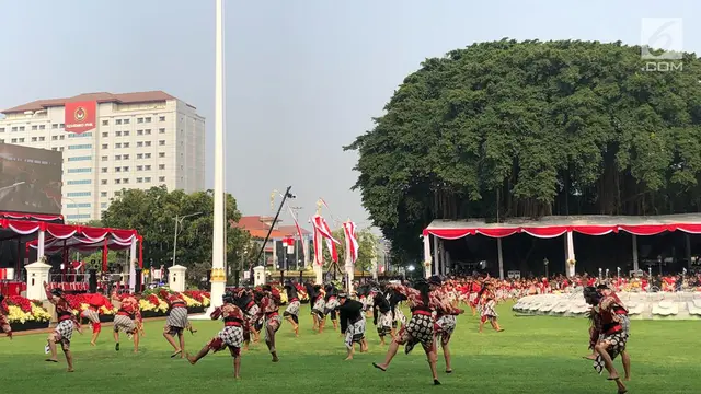 Tarian Kuda Lumping Meriahkan HUT ke-74 RI di Istana Merdeka