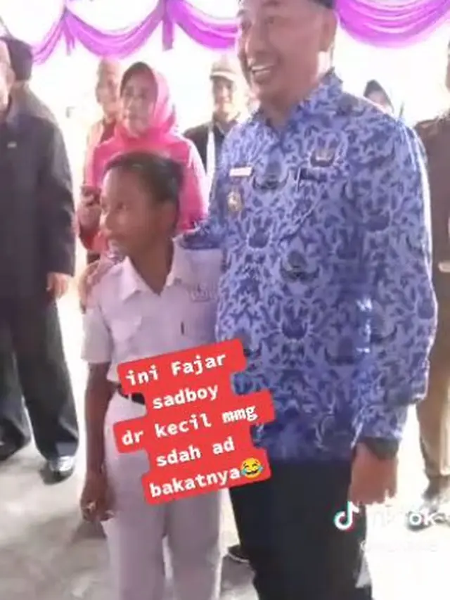 Puitis Sejak Kecil, Ini 6 Foto Lawas Fajar Sad Boy Saat Anak-Anak