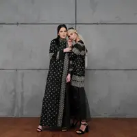 Model kaftan terbaru untuk rayakan lebaran. (Foto: Instagram/ Khanaan)