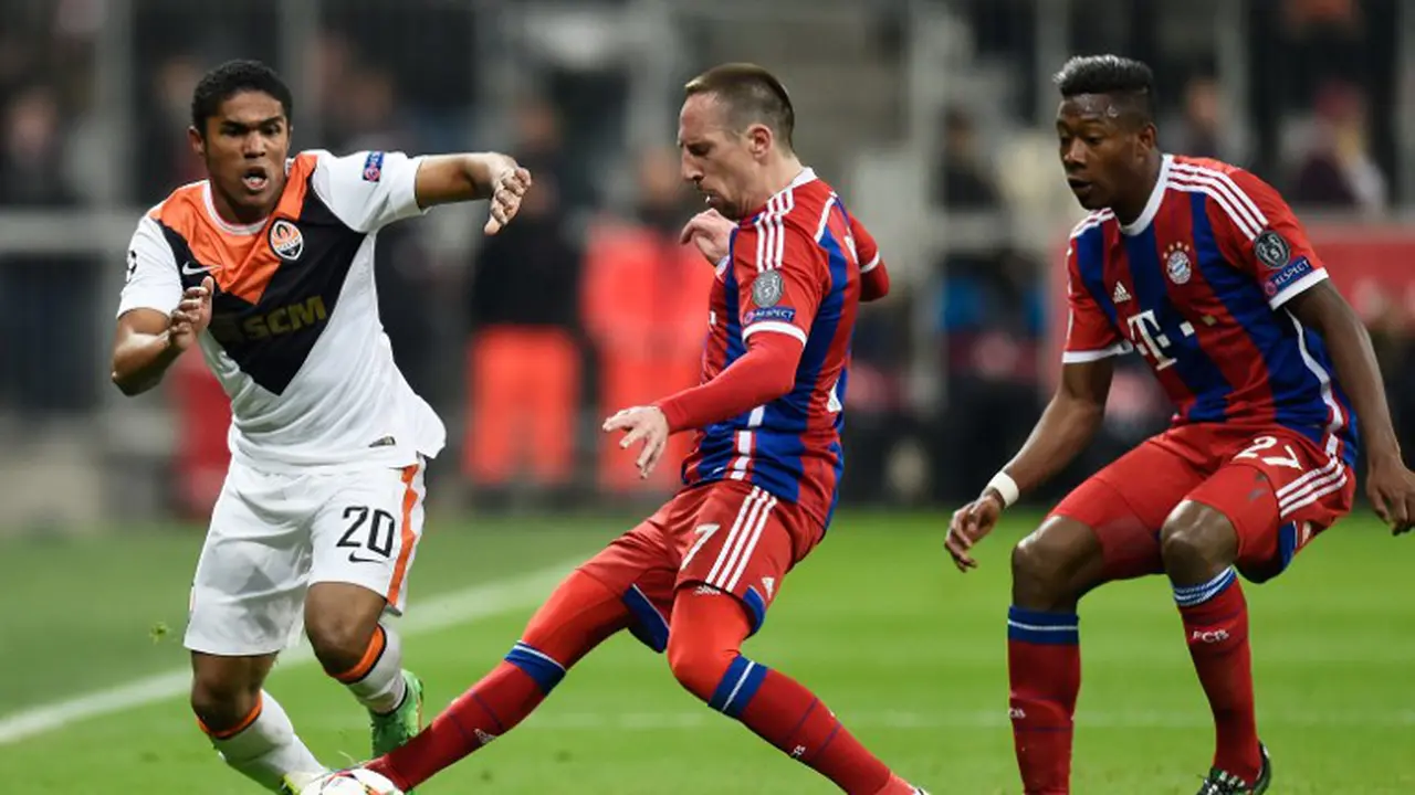 Douglas Costa