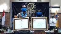 Bulqia (kanan) penerima Anugerah KPAI 2020 Foto: dokumen pribadi KPAI