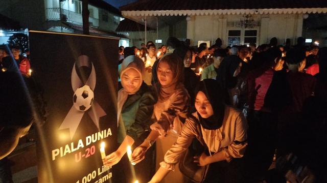 Aksi 1000 Lilin dan Doa Bersama