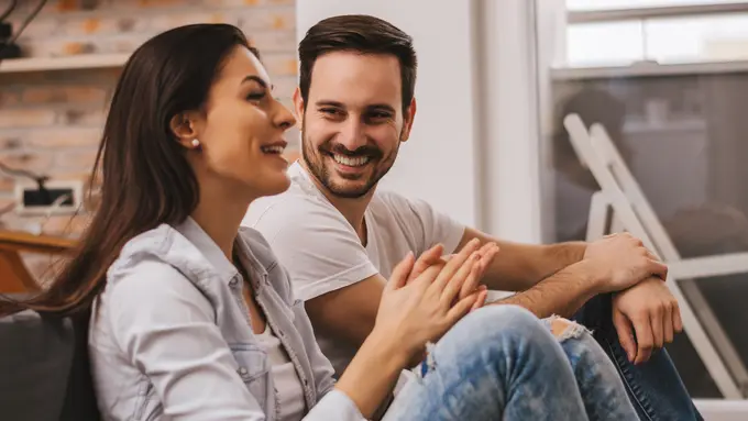 perempuan dan pasangan 26 juni berdua
