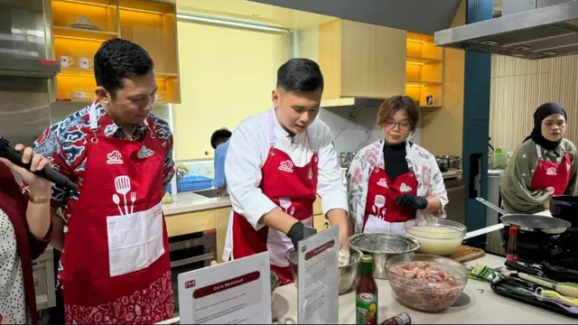 Sesi cooking class tersebut dipandu oleh seorang professional chef yang merupakan alumni Master Chef Season 6, Chef Jordhi Aldyan. 