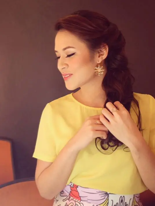 Tiga Musisi terkenal yaitu RAN juga turut serta dalam perjalanan karier Raisa. (via instagram@raisa6690/Bintang.com)