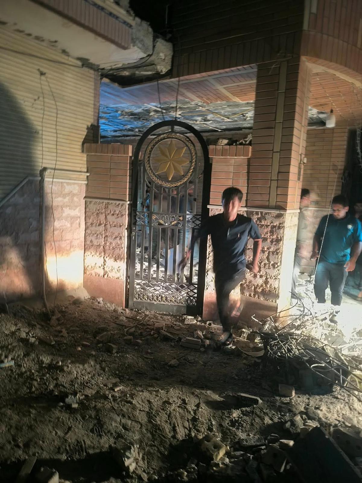 Iran Laporkan Empat Orang Tewas dalam Serangan AS di Sirik