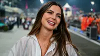 Dikritik soal Perbedaan Usia, Kekasih Max Verstappen Angkat Bicara