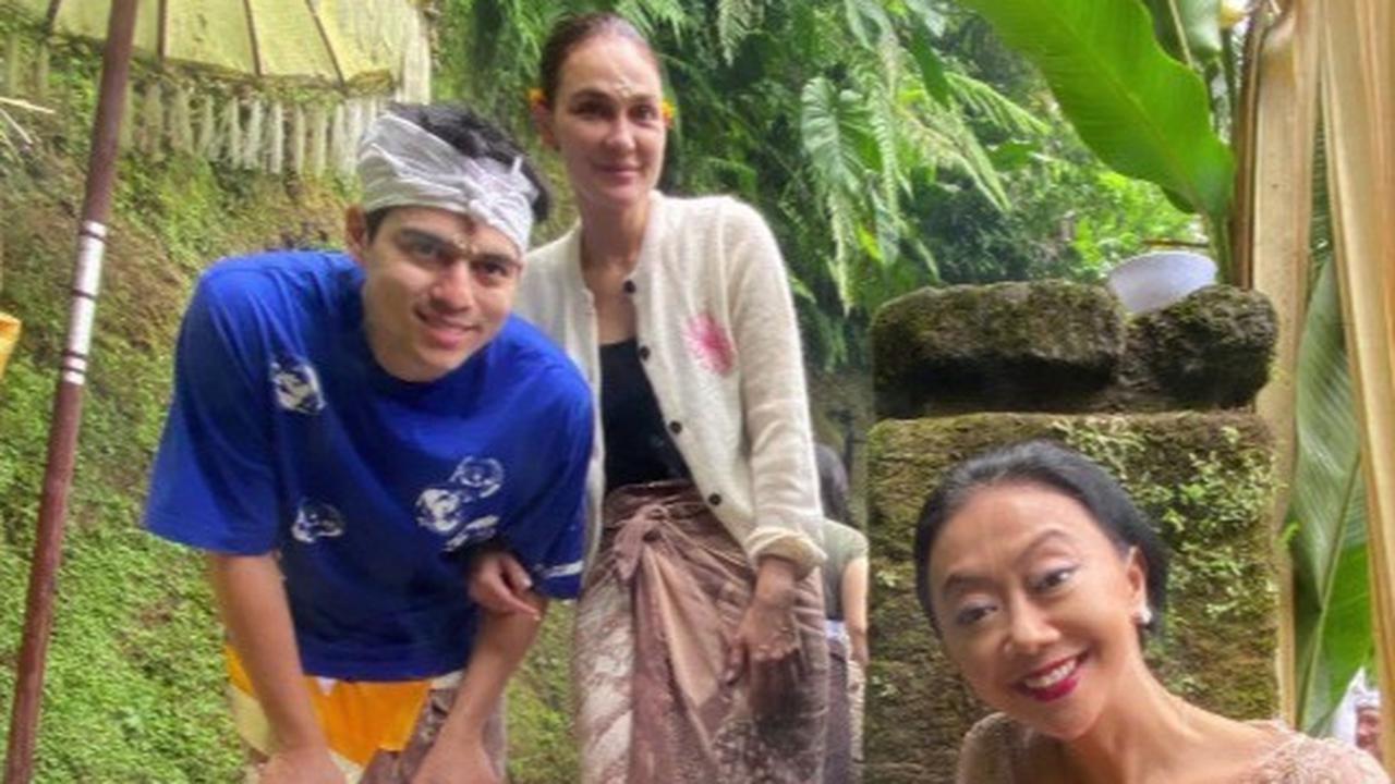 Cerita Asri Welas Wujudkan Impian Luna Maya dan Maxime Bouttier Lewat Kain Batik yang Dipakai saat Ritual Melukat