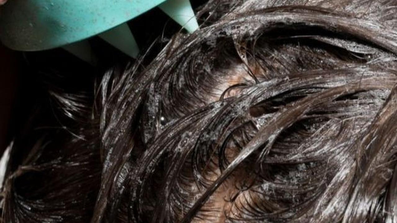 Cara Tepat Memijat Kulit Kepala untuk Meningkatkan Pertumbuhan Rambut