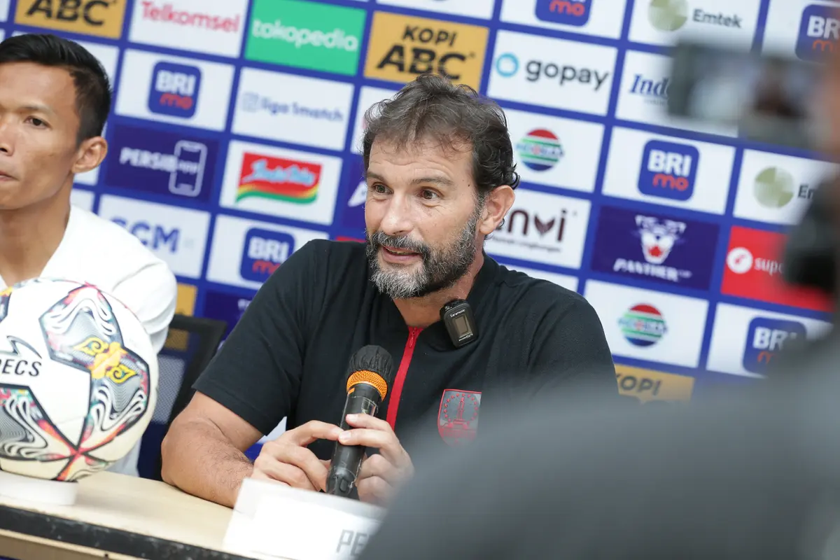 Persis Solo, Leonardo Medina
