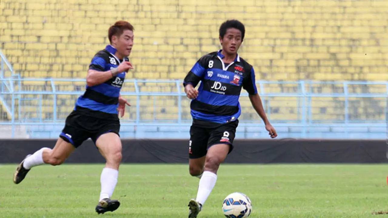 Jeong Kwang-sik dan Bayu Gatra