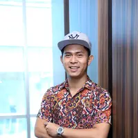 Cakra Khan memberikan tips bagi pecinta game. Untuk lebih berhati-hati dalam bermain game. Jangan lagi menggunakan uang. (Nurwahyunan/Bintang.com)