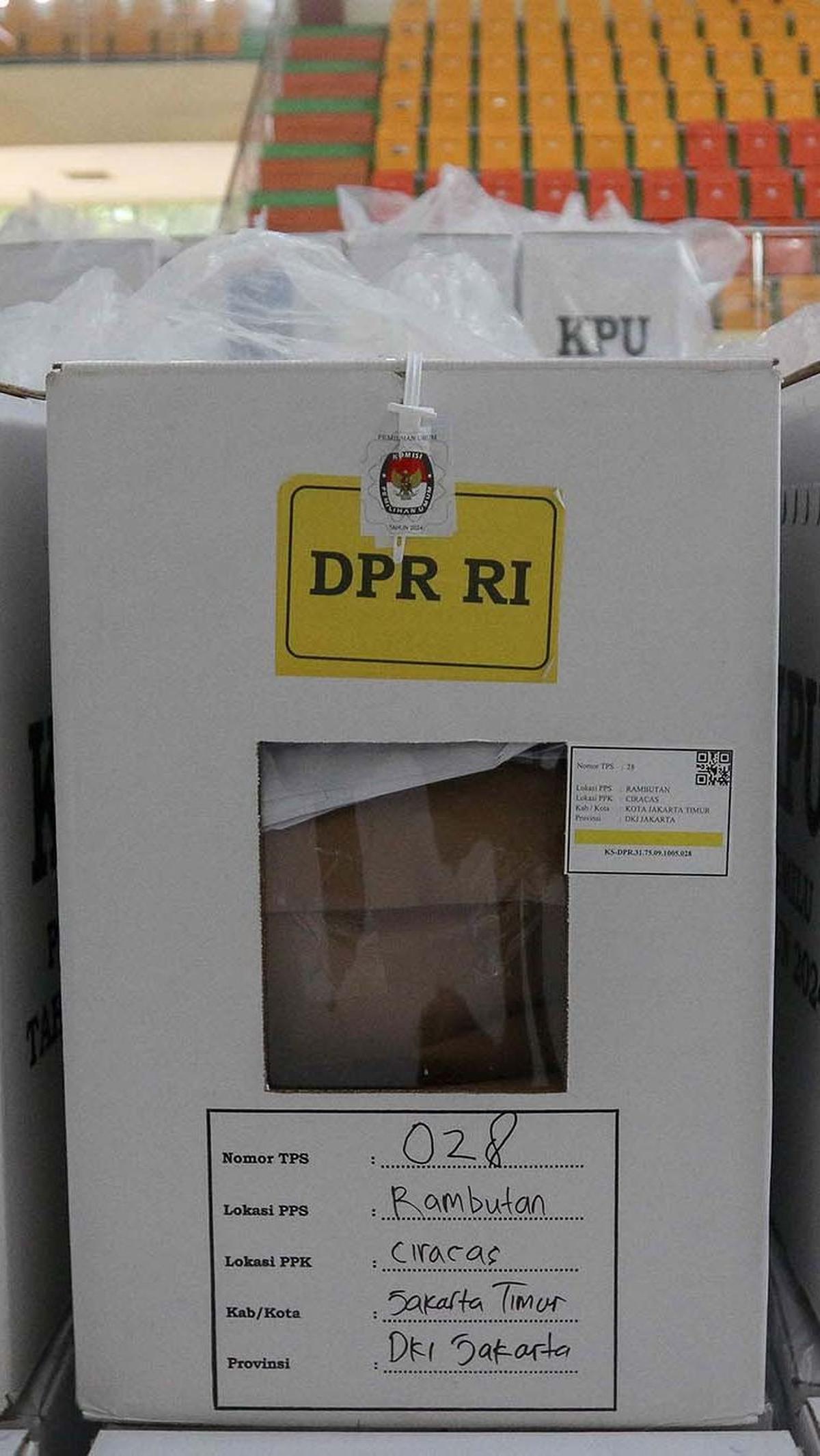 Logistik Pemilu 2024 ini ditarik dari sebanyak 863 TPS. Liputan6.com/Herman Zakharia