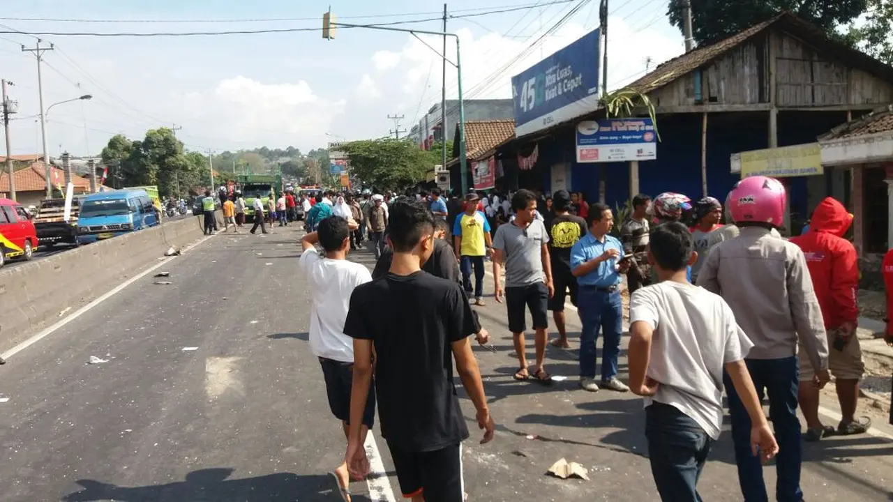 Identitas Korban Kecelakaan Beruntun Dipicu Truk Kontainer Maut