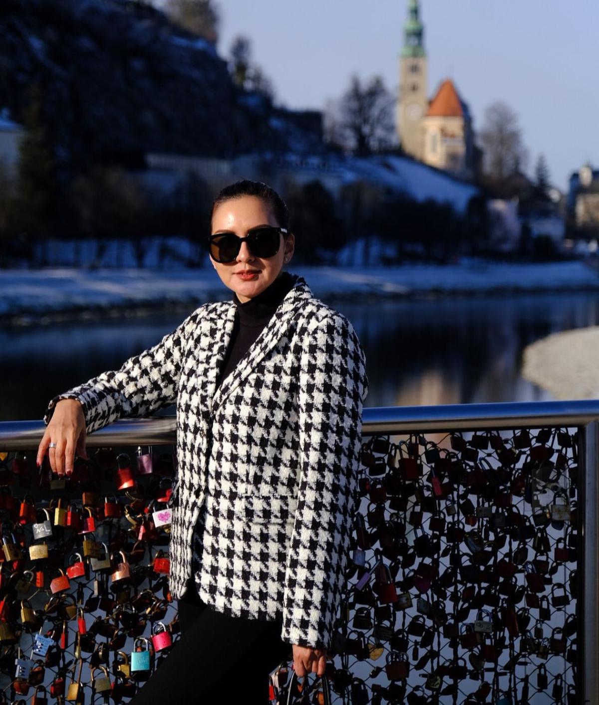 Donna Agnesia Menawan di Salzburg, Outfit Mewah dan Pesona yang Tak Luntur