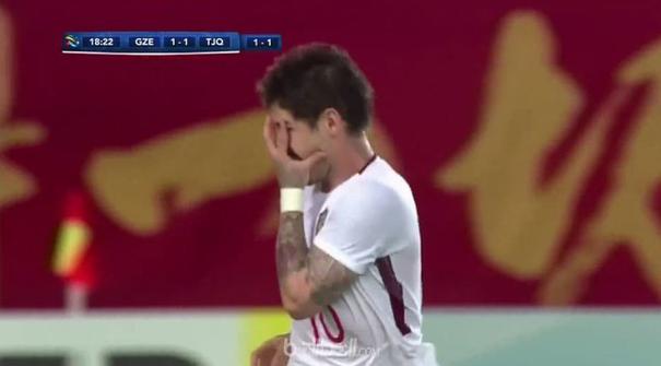 Tianjin Quanjian secara mengejutkan menyingkirkan dua kali juara Liga Champions Asia, Guangzhou Evergrande setelah unggul agregat ...