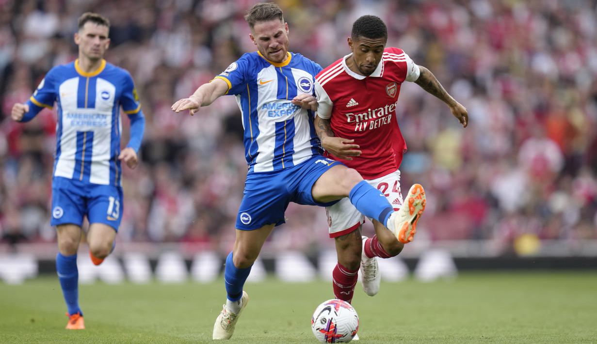 Pasalnya, The Gunners yang kini menduduki posisi kedua dengan torehan 81 poin memiliki selisih empat angka dari Manchester City yang bertengger di puncak klasemen dan memiliki sisa laga lebih banyak dari Arsenal. (AP Photo/Kirsty Wigglesworth)