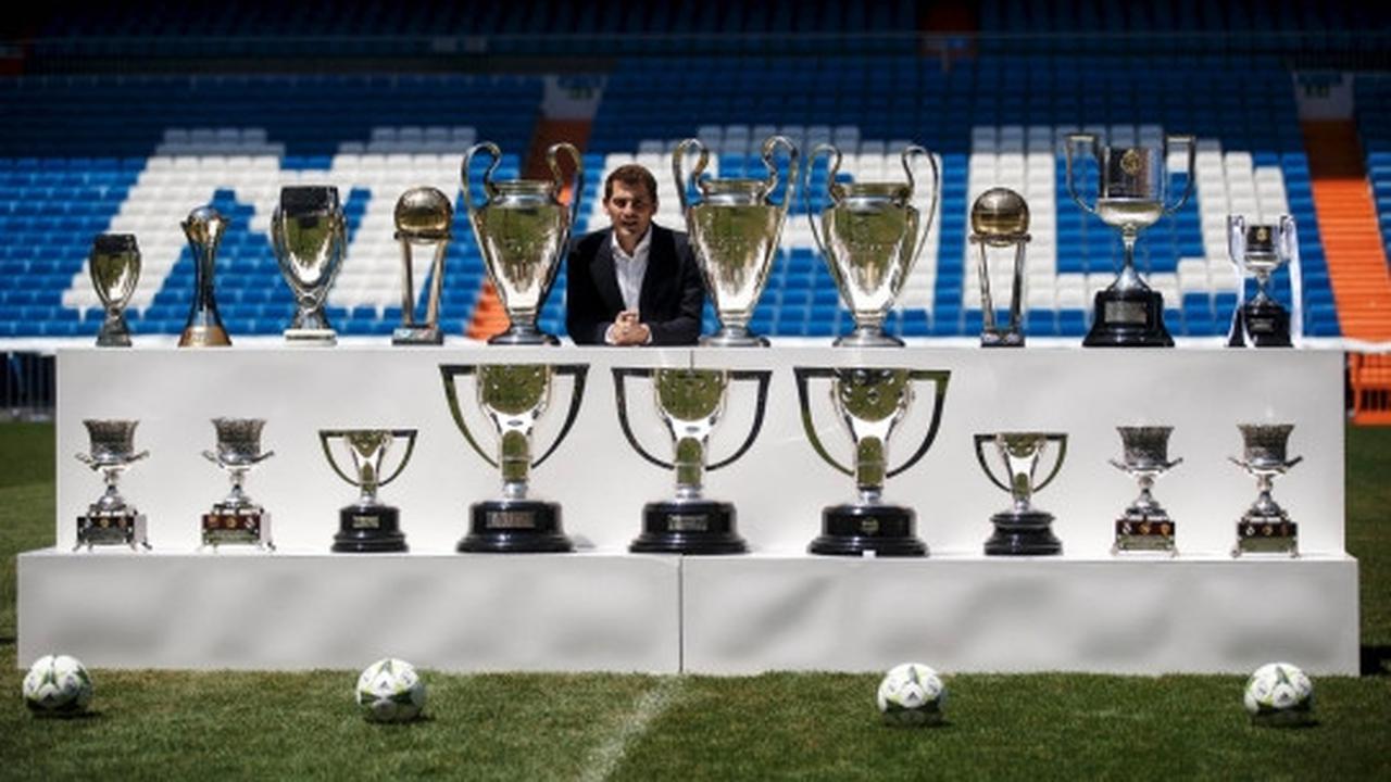 Tangis Casillas tinggalkan markas besar Real Madrid