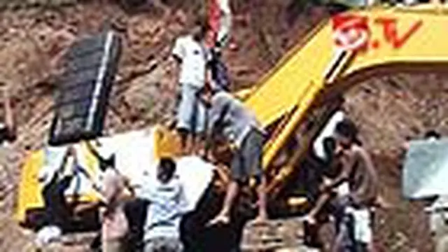 Warga Wonolelo Plered Demo Penambang Tanah