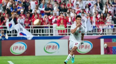 Pemain timnas Indonesia U-23, Pratama Arhan Alif merayakan gol kemenangan saat laga melawan Korea Selatan U-23 di babak perempat final Piala Asia U-23 2024 di Stadion Abdullah bin Khalifa, Jumat (26/4/2024) dini hari WIB. (Dok PSSI)