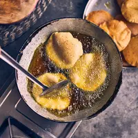 Ilustrasi minyak goreng. (dok. Unsplash.com/@suicide_chewbacca)
