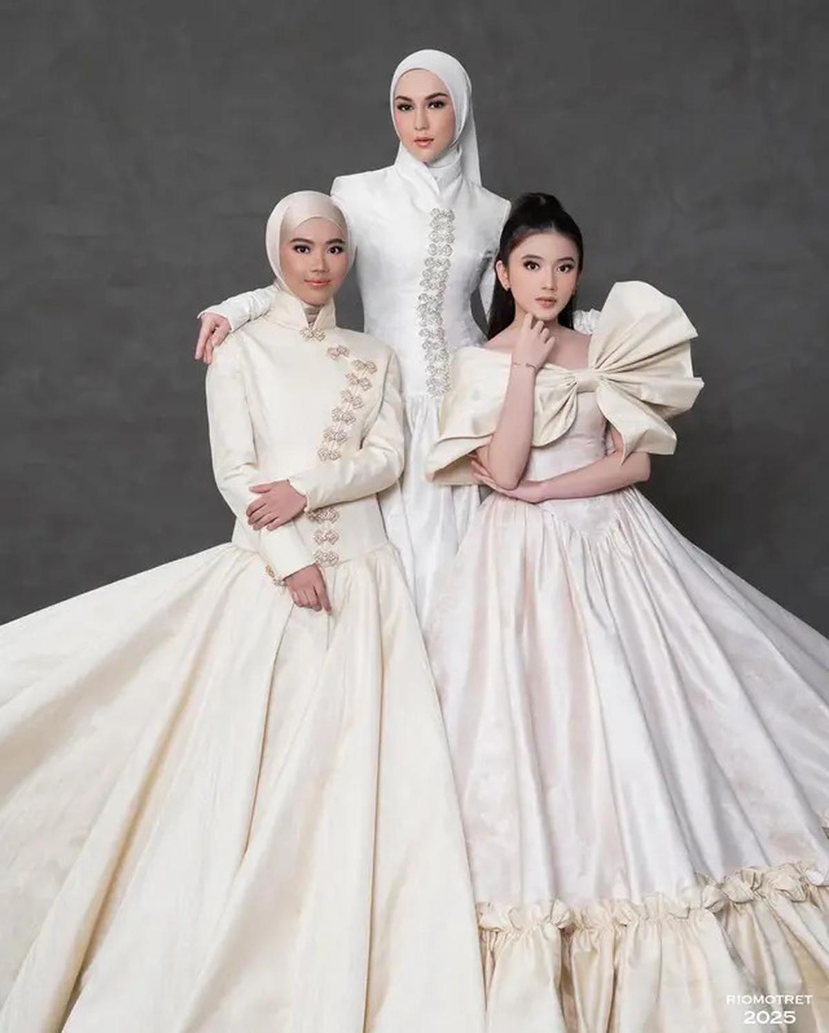 5 Gaya Pemotretan Irish Bella dengan Dua Anak Sambung, Terbaru dengan Dress Putih Mewah