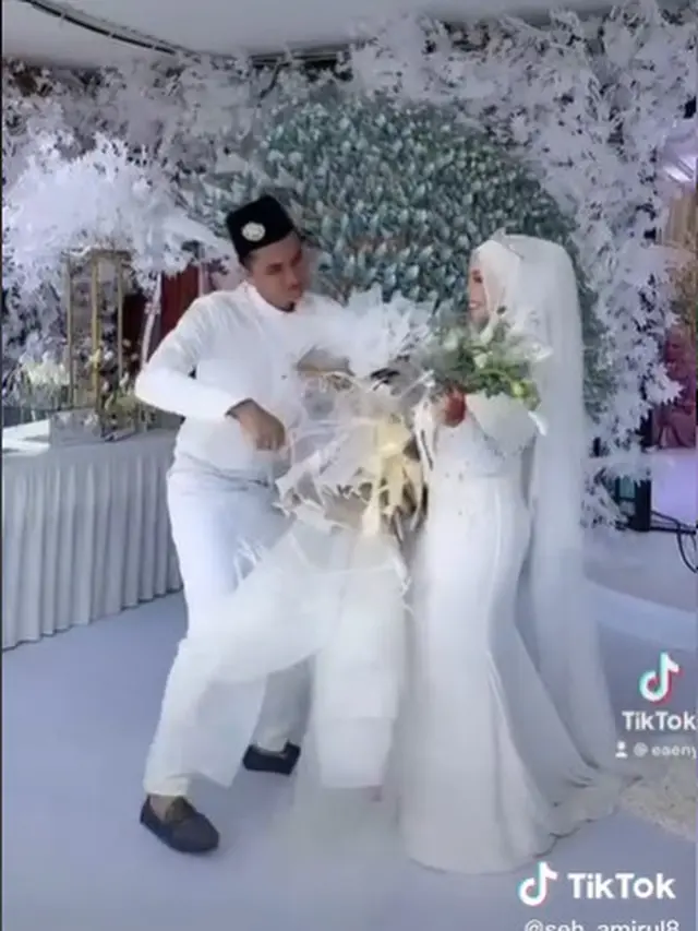 Viral Buket Uang Senilai Rp 68 Juta untuk Pengantin Wanita, Sampai Hampir Terjatuh