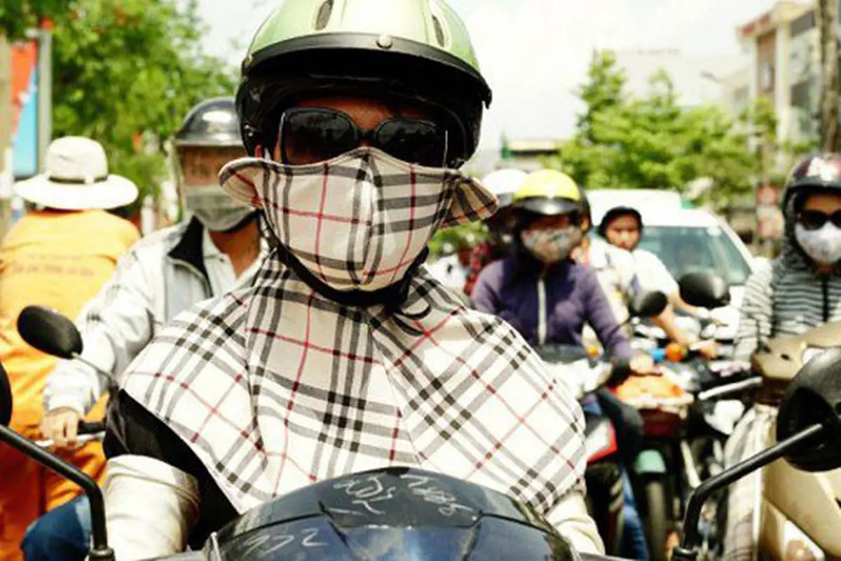  Ulah Aneh Wanita Vietnam demi Hindari Terik Matahari