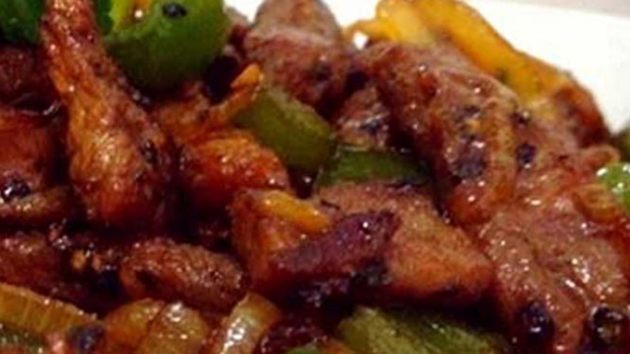 Menu Maksi: Daging Sapi Bumbu Lada Hitam, Rasanya Spesial 
