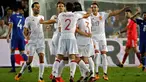 Gelandang timnas Spanyol, Asier Illarramendi merayakan gol ke gawang Israel dalam laga kualifikasi Piala Dunia 2018 grup G di Teddi Malcha Stadium, Senin (9/10). Spanyol menutup perjalanan di kualifikasi dengan kemenangan tipis 1-0. (Thomas COEX/AFP)