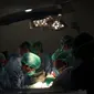 Operasi pasien kanker dalam kegiatan baksos Peraboi di RSUP Prof Kandou Manado, Selasa (8/2/2022).