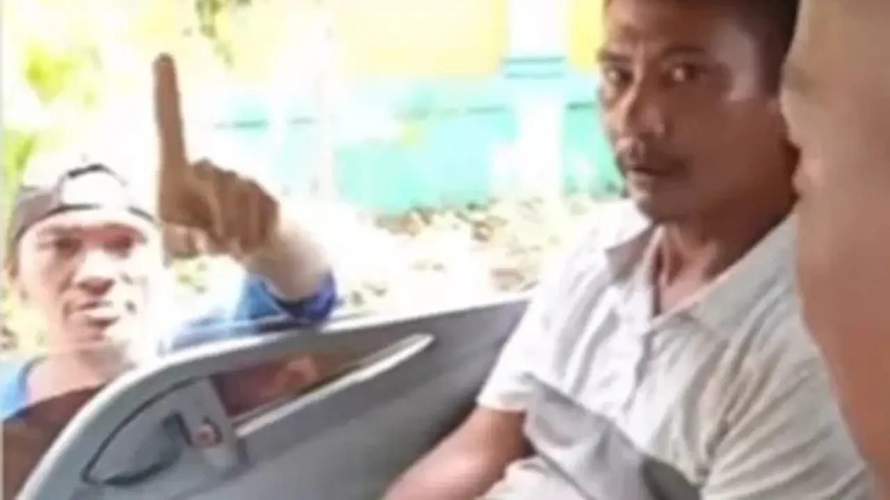 Aksi pungutan liar yang terjadi di Jalan Kebon Melati 1, Tanah Abang, Jakarta Pusat (@warungjurnalis)