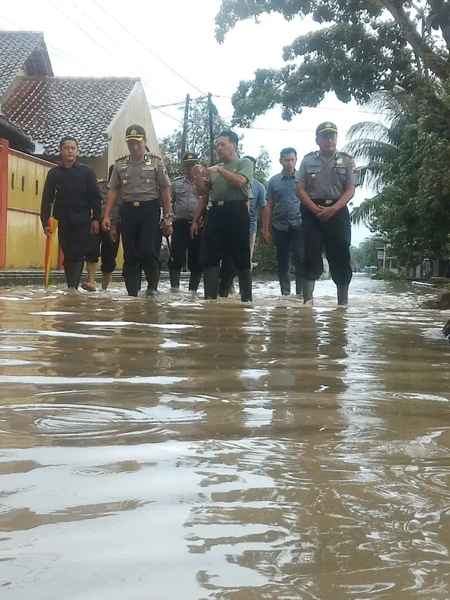 Ilustrasi – Banjir lebih dari sepekan melanda Sidareja Kabupaten Cilacap, 2017 lalu, dipicu cuaca ekstrem. (Foto: Liputan6.com/Muhamad Ridlo)