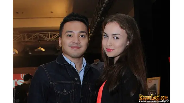 6 Potret Perjalanan Cinta Rianti Cartwright dan Alfonso, Hamil Setelah 10 Tahun Menikah
