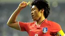 South Korea's Park Ji-Sung reacts after scoring the second goal against United Arab Emirates during the Asian qualifiers for the 2010 FIFA World Cup in Seoul on October 15, 2008. South Korea won the match 4-1. AFP PHOTO/KIM JAE-HWAN