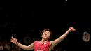 Kento Momota tunggal putera asal Jepang menjadi juara setelah mengalahkan Jan O Jorgensen dari Denmark di final BCA Indonesia Open Premier Super Series 2015 di Istora Senayan Jakarta. (Bola.com/Peksi Cahyo)