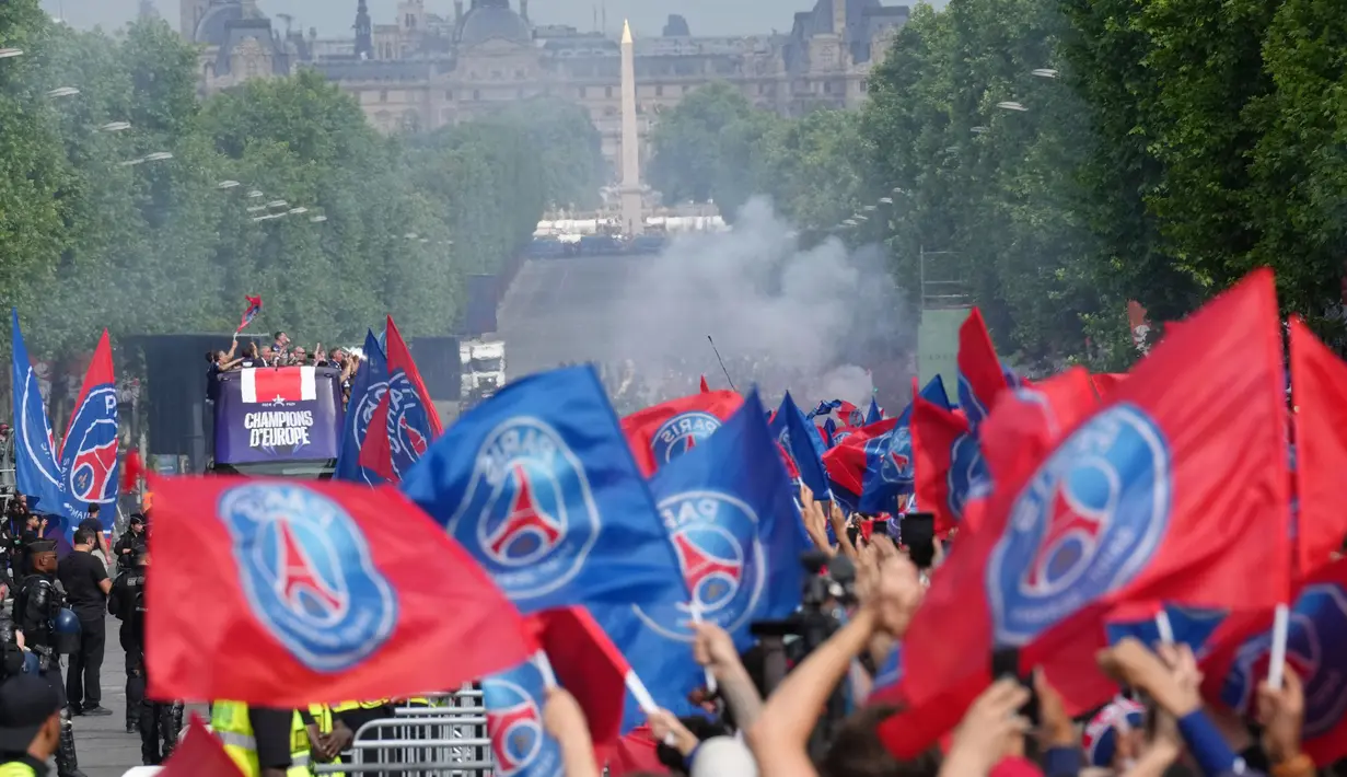 PSG akhirnya mencatatkan sejarah besar untuk pertama kalinya sukses menjuarai Liga Champions 2024/2025. (AP Photo/Aurelien Morissard)