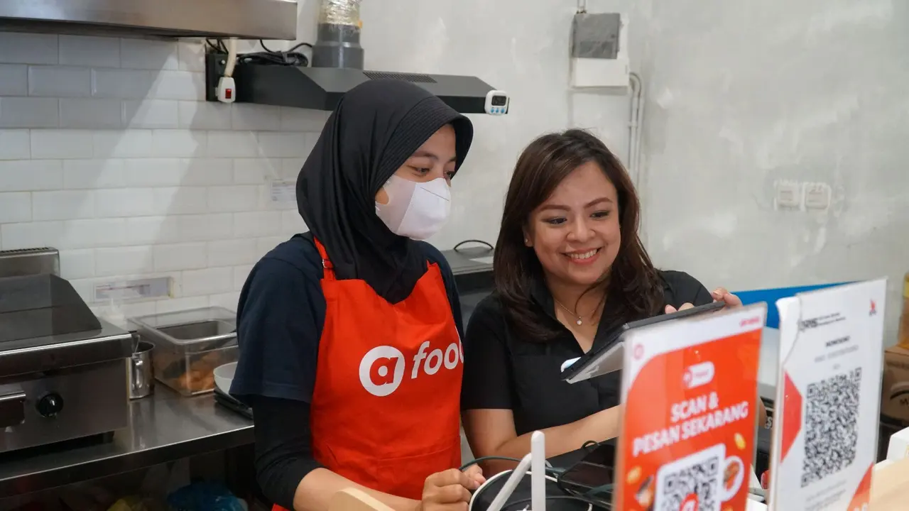 Ester Verawati dan Nelly Purnomo