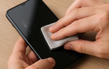 Cara Membersihkan Layar HP yang Benar: Tips dan Langkah Mudah