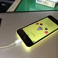 Jangan cuma sekadar main Pokemon Go, ganti wallpaper ponselmu dengan gambar para pocket monster favoritmu. (Via: buzzfeed.com)