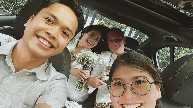 Potret Anthony Ginting dan Mitzi Abigail, Dilamar Setelah Bertahun-Tahun Pacaran