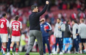Manajer Arsenal, Mikel Arteta, selepas duel kontra Fulham pada laga pekan ke-35 Premier League di Stadion Emirates, Sabtu (02/05/2026) malam WIB. Dalam laga itu, Arteta sukses membawa The Gunners memetik kemenangan 3-0 atas Fulham. (AP Photo/Kin Cheung)