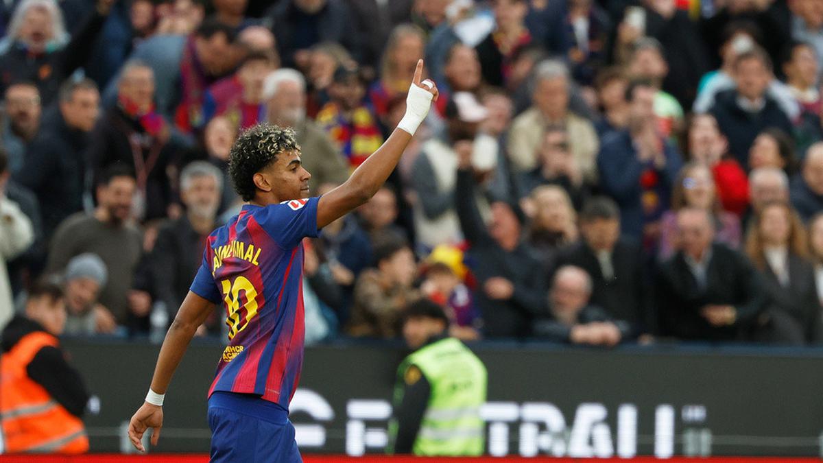 Lamine Yamal Bangga Bisa Cetak Hattrick Perdana di Barcelona