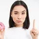 Dengan mengurangi mengonsumsi tepung dan gula, Sahabat Fimela dapat mudah dalam menjaga berat badan agar tetap ideal. [Dok/freepik.com/benzoix]